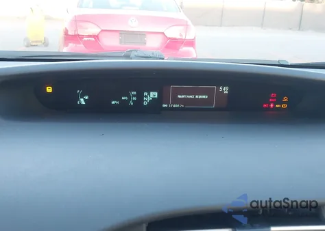 2014 Toyota Prius Four z USA, uszkodzony, nr VIN JTDKN3DU2E1813656